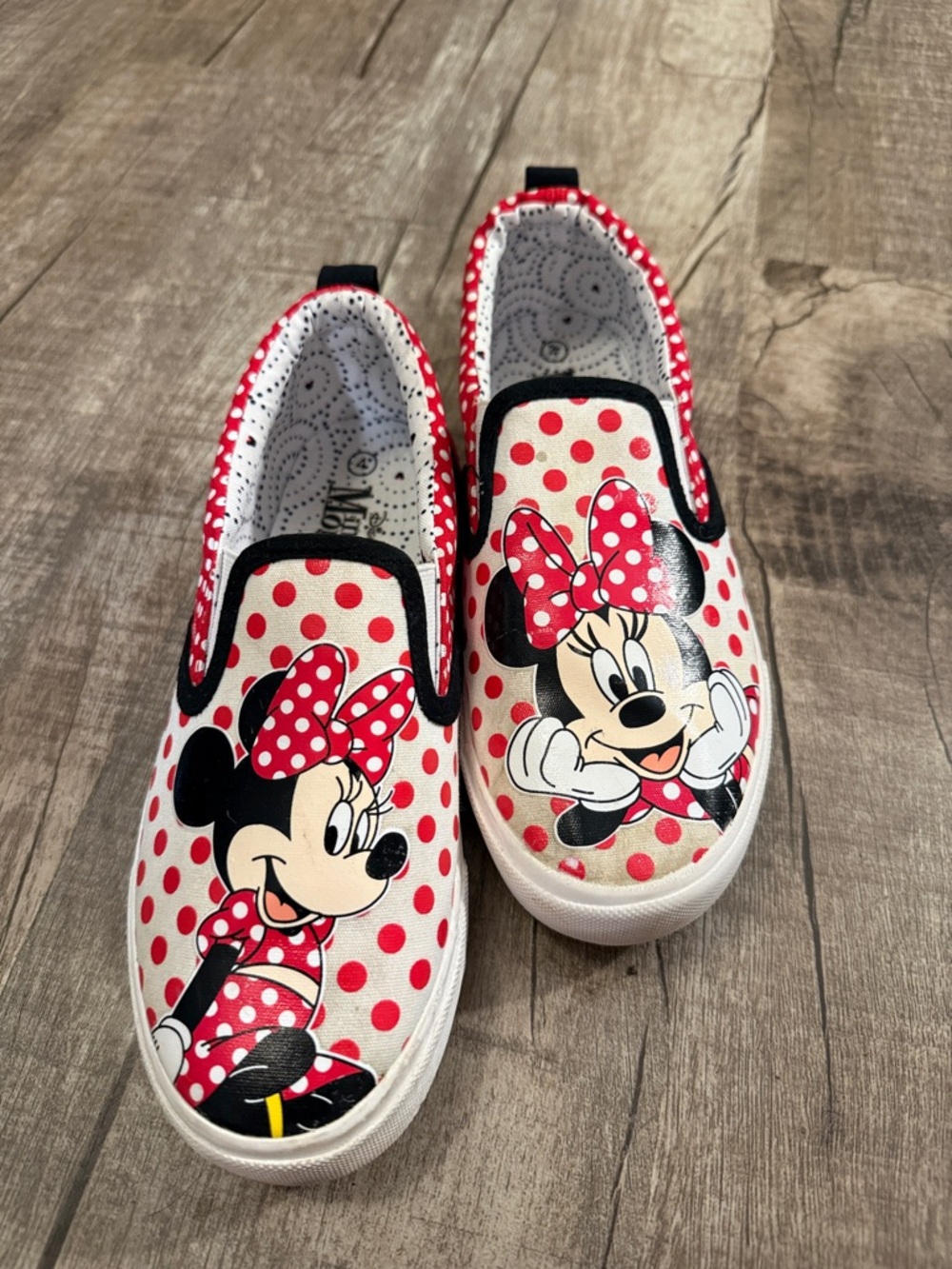 Kids Minnie Mouse Red Polka Dot Slip-On Shoes size 4